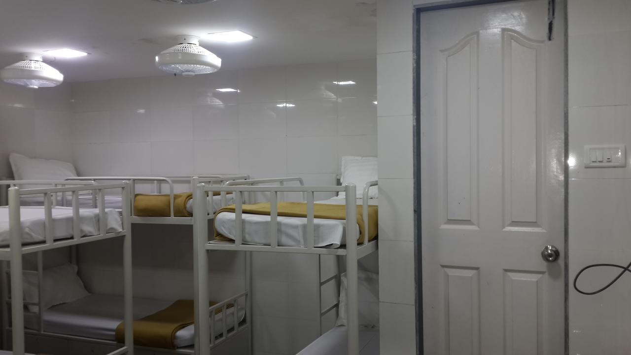 Star Dormitory Мумбаї Екстер'єр фото