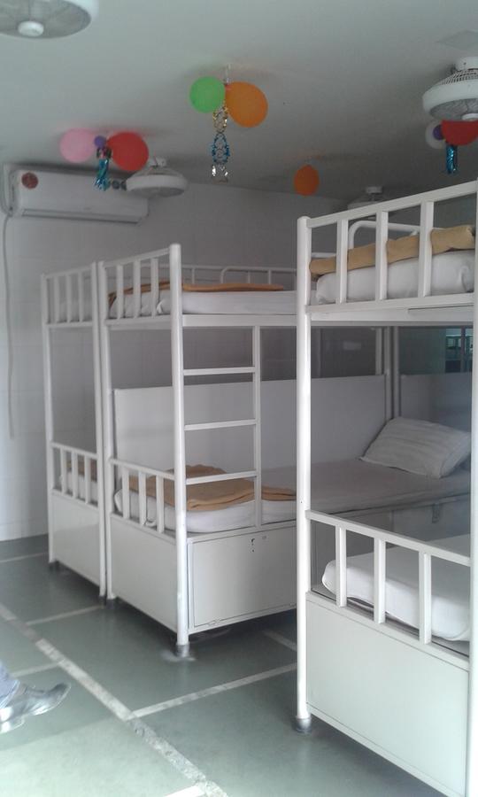Star Dormitory Мумбаї Екстер'єр фото