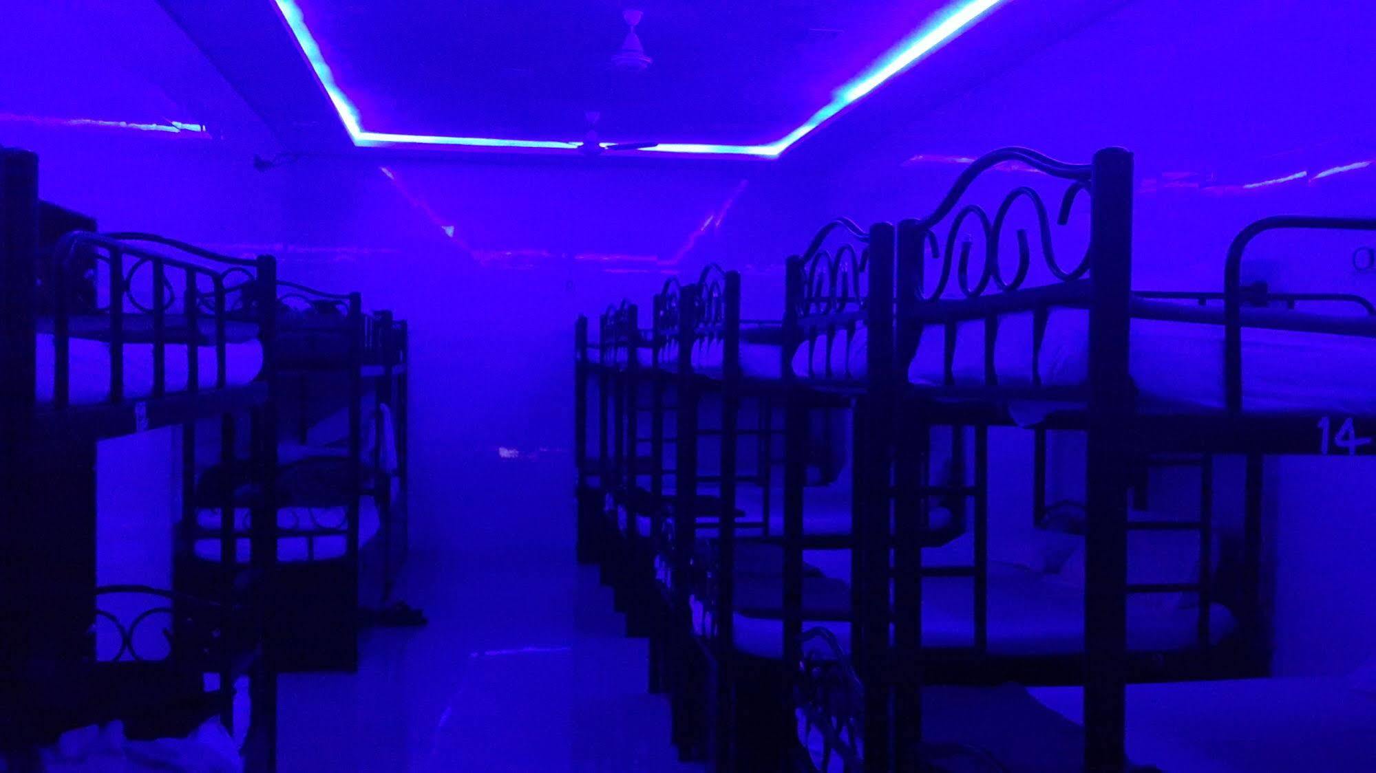 Star Dormitory Мумбаї Екстер'єр фото