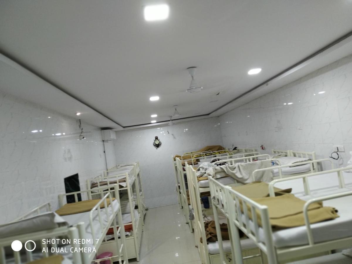 Star Dormitory Мумбаї Екстер'єр фото