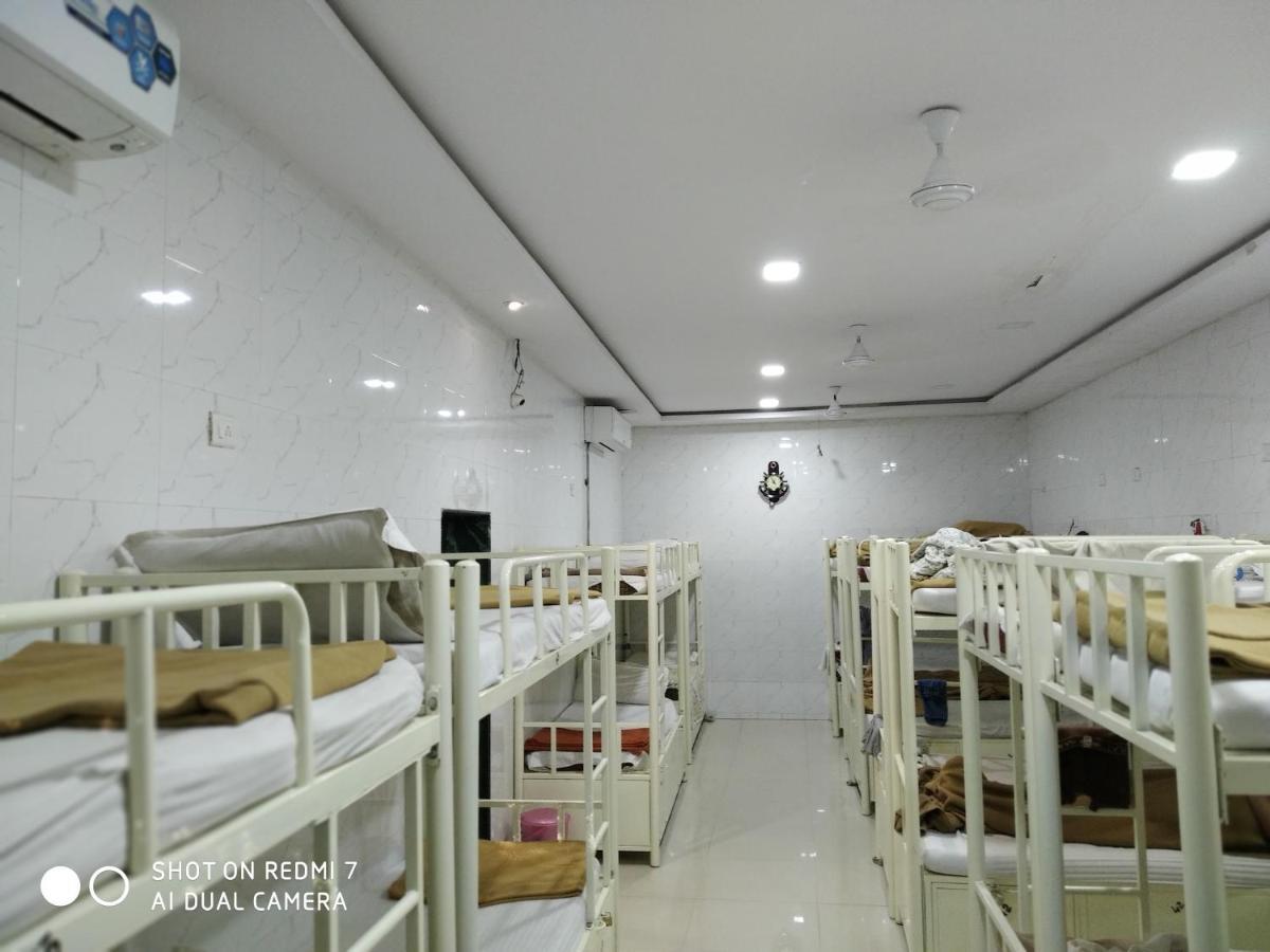 Star Dormitory Мумбаї Екстер'єр фото
