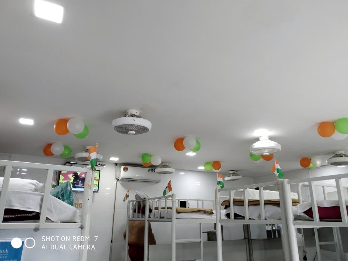 Star Dormitory Мумбаї Екстер'єр фото