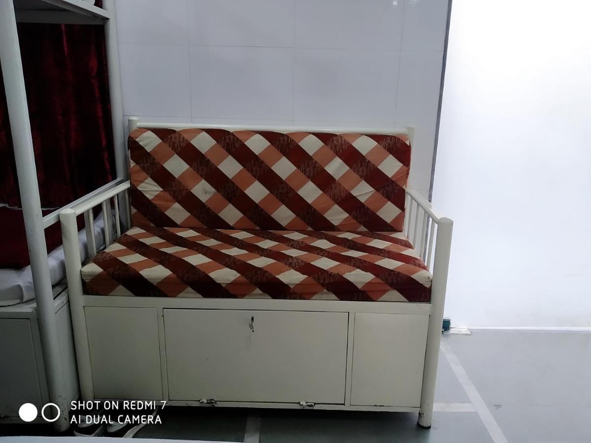 Star Dormitory Мумбаї Екстер'єр фото